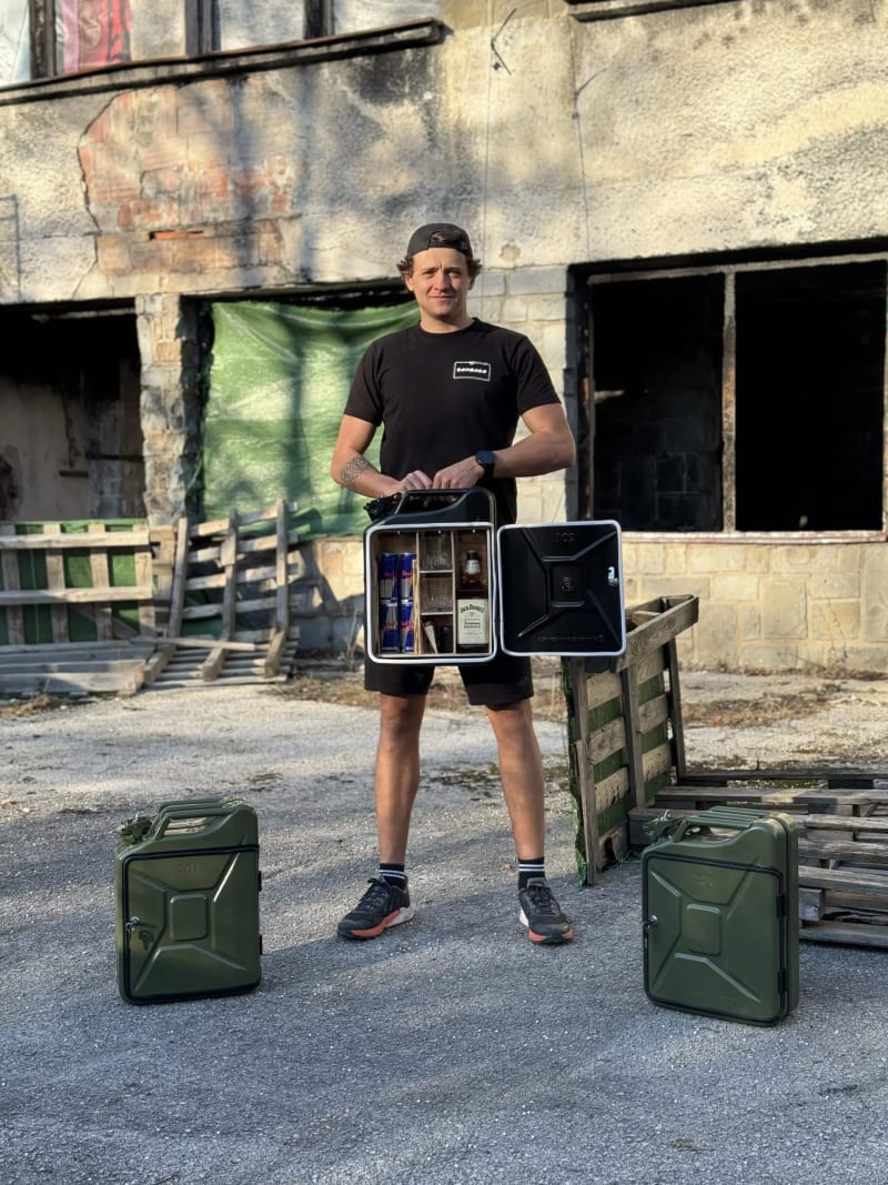 Hotový kanister bar BOMBARO 1